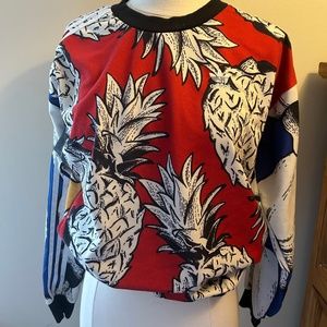 AMAZING ADDIDAS MULTI COLORED PRINTED SWEATSHIRT WITH POCKETS